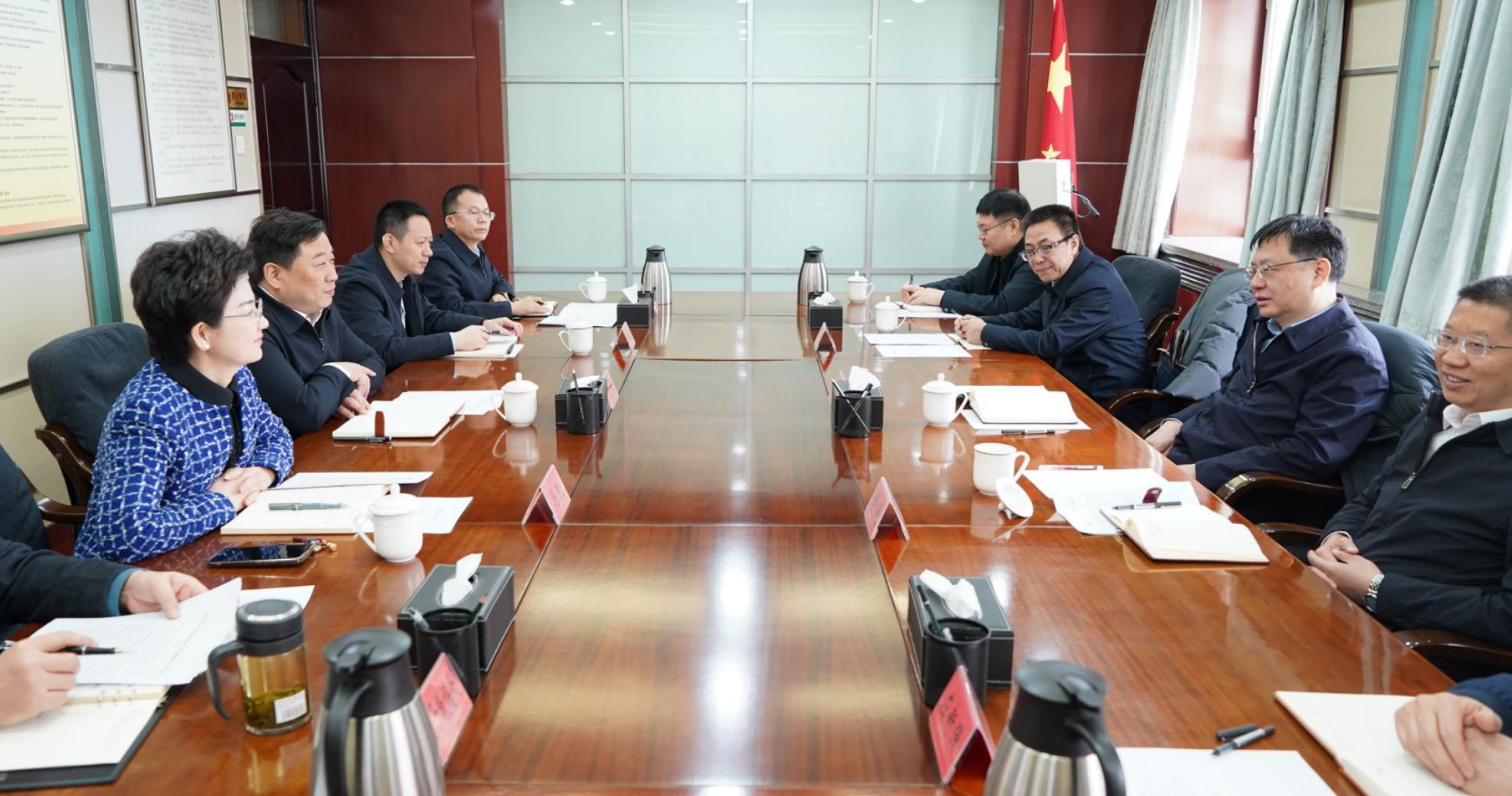 自治区税务局来我厅开展座谈交流